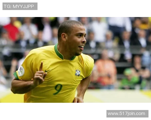 罗纳尔多亲笔签名珍藏价值解析与足球巨星影响力全景展现